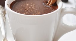 Herbapol przepis Gorąca czekolada z konfiturą wiśniową